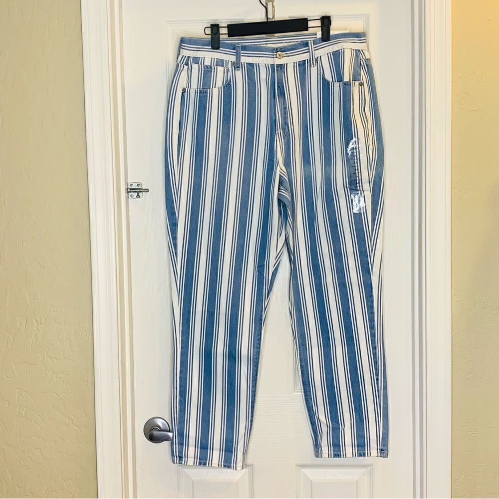 American Eagle Striped Mom Jean Size 14
